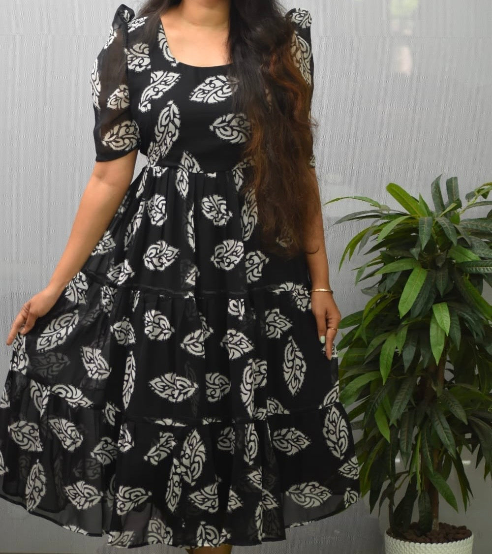 Feeding Georgette Maxi-Black